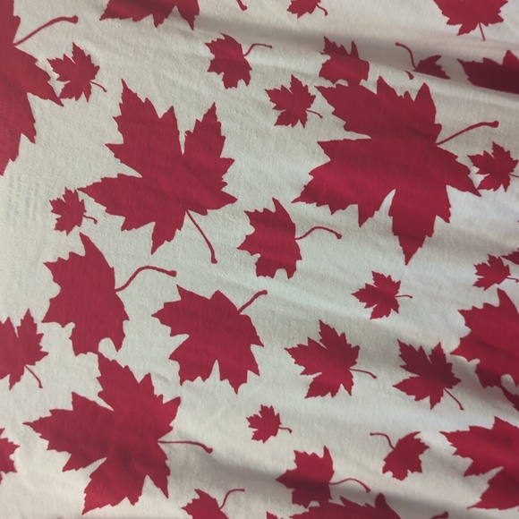 Canadian onesie maple leaves by Little Blue House size xs - Picture 4 of 10